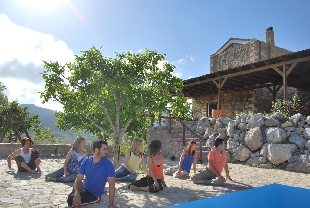 Arodamos Guesthouse Krousonas  Bagian luar foto