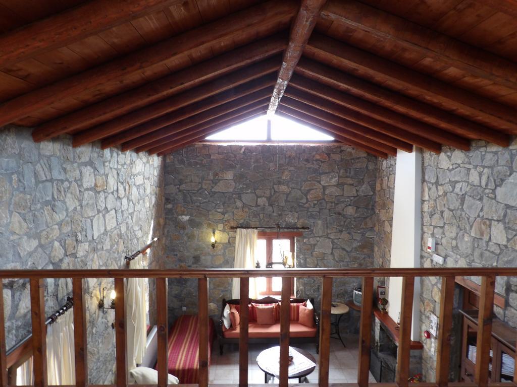 Arodamos Guesthouse Krousonas  Bagian luar foto